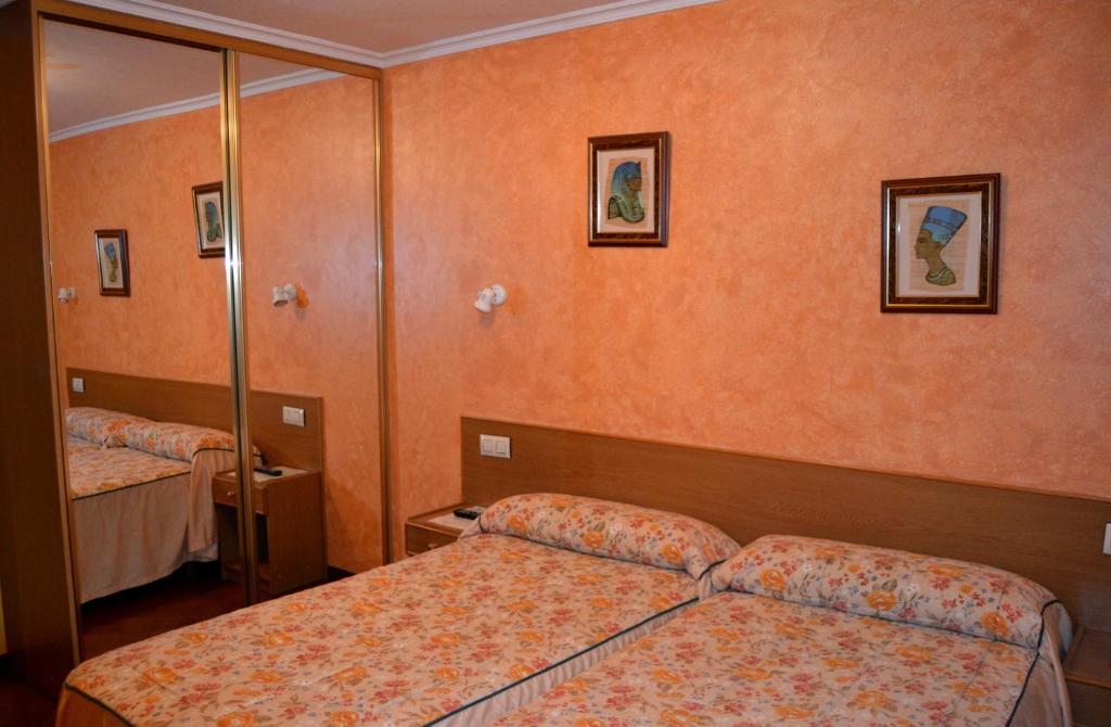 Hostal Residencia Bahia Лаше Екстер'єр фото