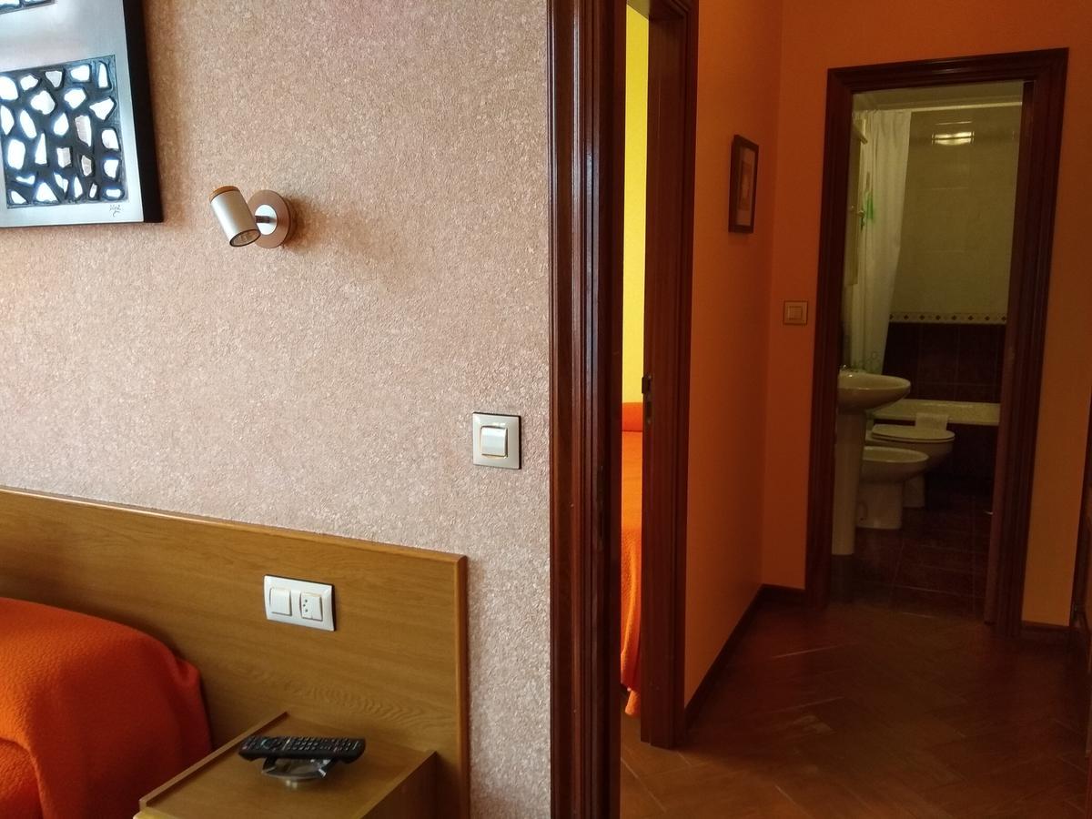 Hostal Residencia Bahia Лаше Екстер'єр фото